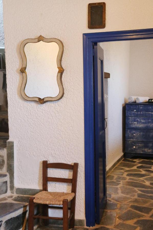 Le petit château Ano Syros Exterior foto