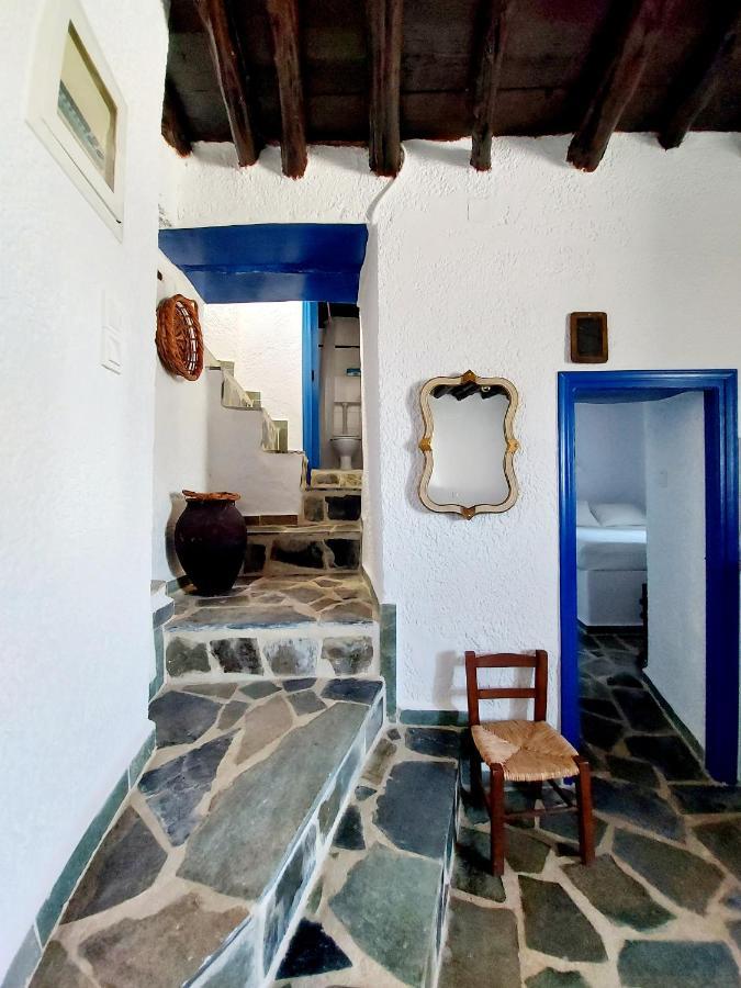 Le petit château Ano Syros Exterior foto