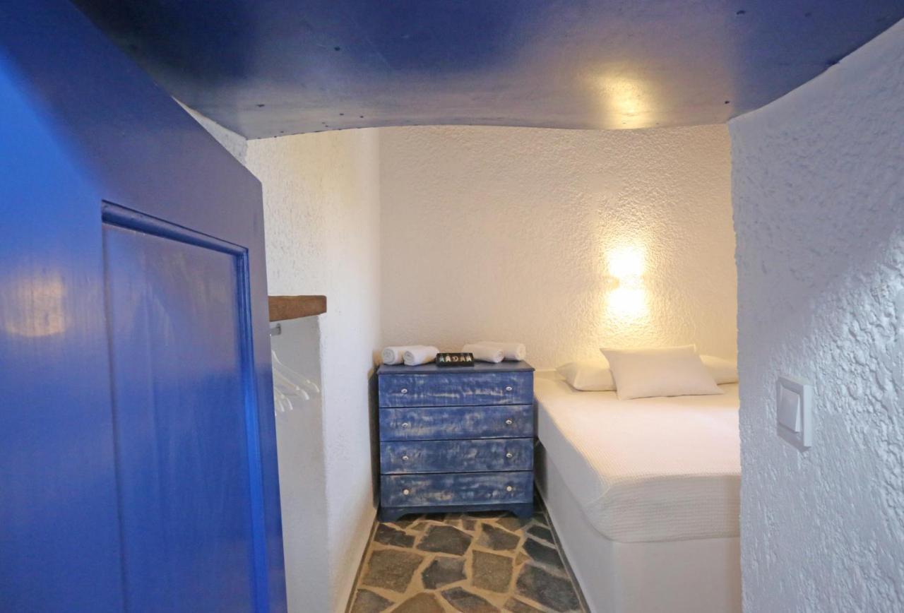 Le petit château Ano Syros Exterior foto